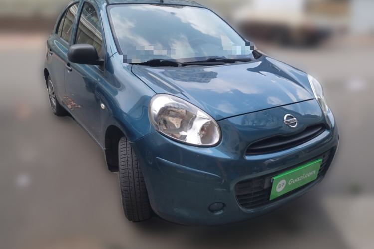 Used Nissan March 2015 1.2L Manual Easy-Enjoy Version
