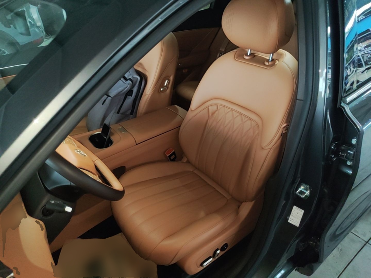 Dongfeng Aeolus L8 2025 Model 185KM Dream Edition — снимка 17