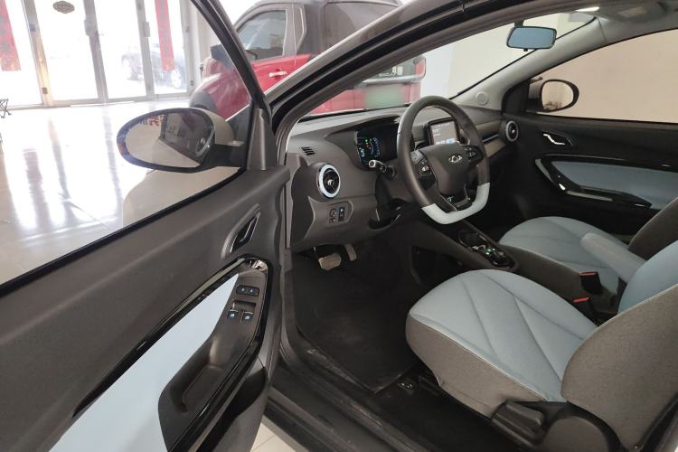 Used Chery Little Ant 2022 Revised Version Sweet Pink Edition Half-Sugar Version Lithium Iron Phosphate 30.7 kWh 30 kW 301 km