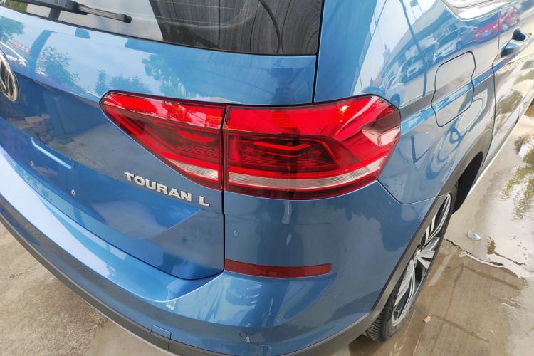 Used Volkswagen Touran 2018 Volkswagen Touran L 280TSI DSG Boundary Edition 6-Seater China VI Standard