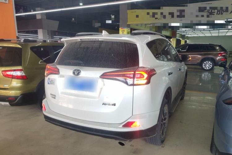 Used Toyota RAV4 2016 2.0L CVT Two-Wheel Drive Comfort Edition China V Standard