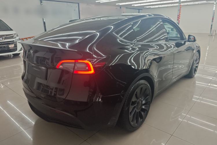 Used Tesla Model Y 2022 Performance High-Performance All-Wheel-Drive Version Rear Right 45 Deg