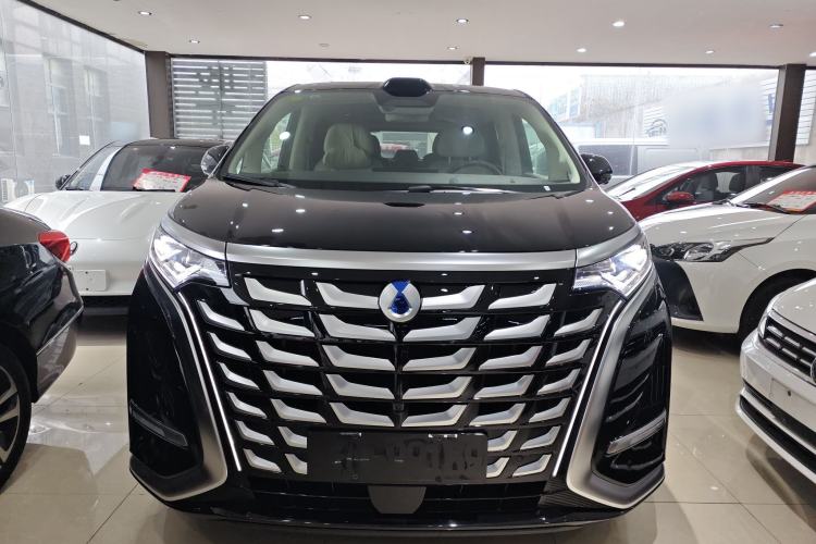 Used Denza D9 2025 DM-i Intelligent Drive 1020 Four-Wheel Drive Prestige Model