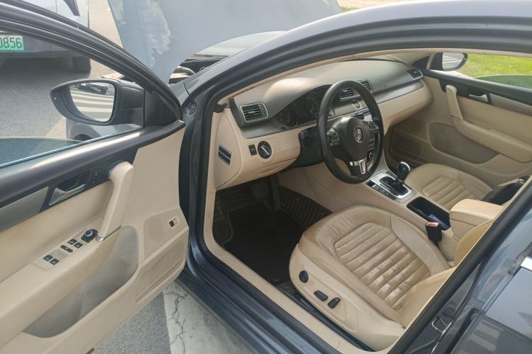 Used Volkswagen Magotan 2012 Revised Version 1.8TSI Leading Edition Driver Seat