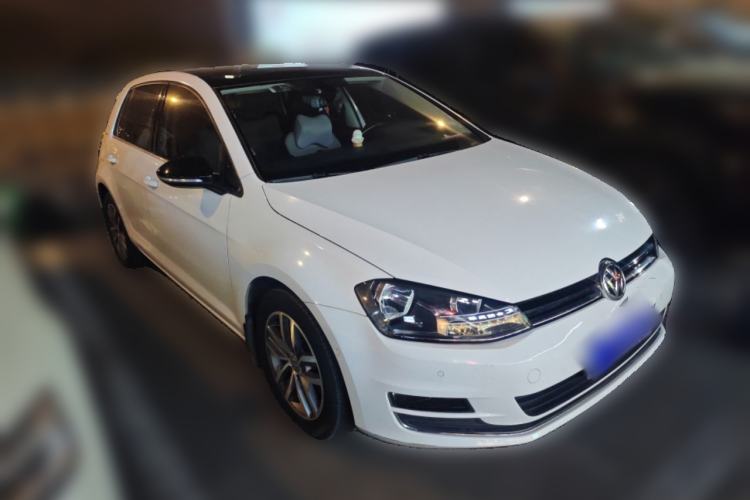 Used Volkswagen Golf 2017 230TSI Automatic Luxury Million-Vehicle Commemorative Edition Front Right 45 Deg