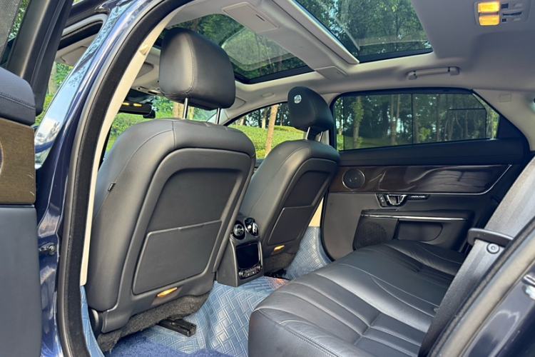 Used Jaguar XJ 2018 XJL 3.0 SC Two-Wheel-Drive Elegant Business Edition
