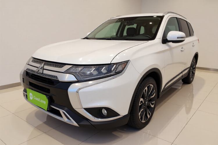 Used Mitsubishi Outlander 2020 2.4L 4x4 Zhi Xiang Edition 5 Seats