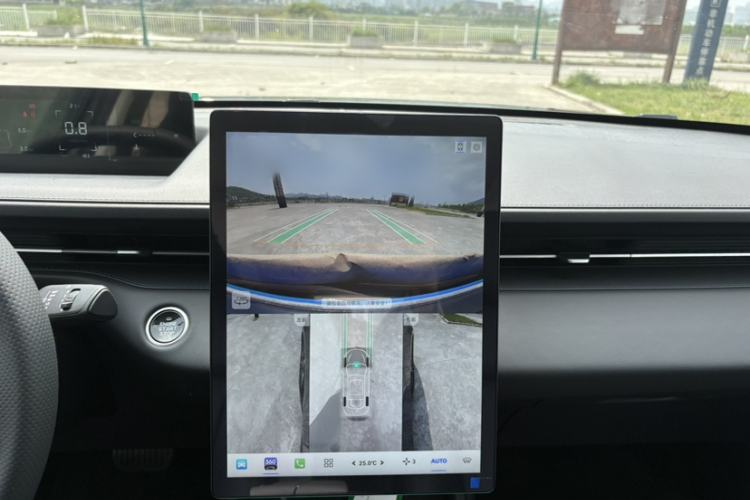 Used CHANGAN Eado 2025 Blue Whale 1.5T 500Bar Prestige Model Audio And AC Panel