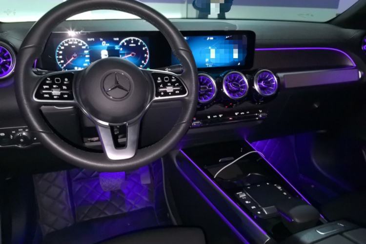 Used Mercedes-Benz GLB 2021 GLB 200 Dynamic Edition Center Console