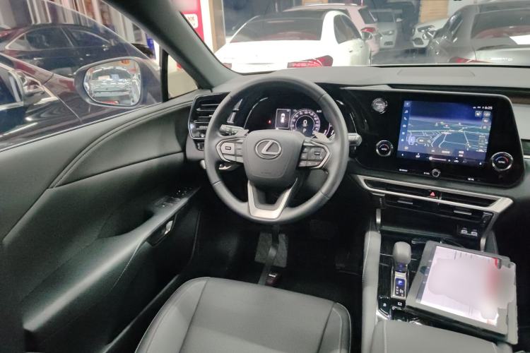 Used Lexus RX 2023 350h Two-Wheel Drive Enjoyment Version