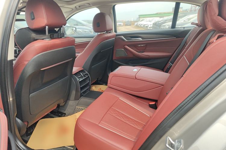 Used BMW 5 Series 2022 Updated 530Li Leading Edition Luxury Package Left Rear Seat