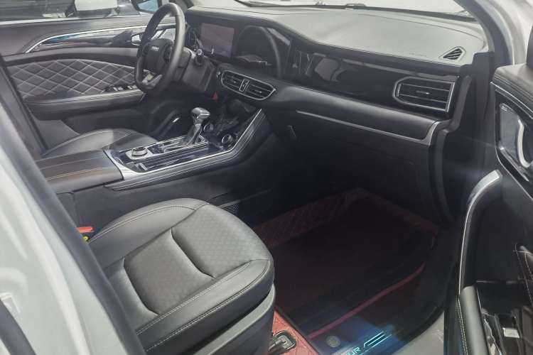Used JETOUR X95 2023 Revised 1.6T DCT Ultimate Edition 7 Seats