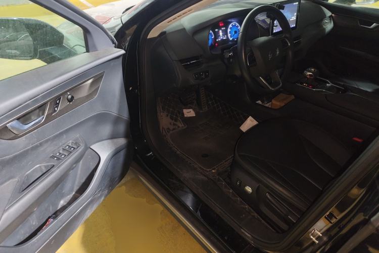 Used Hongqi E-QM5 2023 Revised Version Basic Travel Edition
