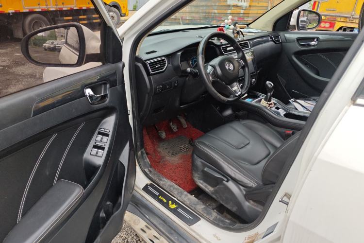 Used Dongfeng Fengon 580 2016 1.5T Manual Luxury Edition
