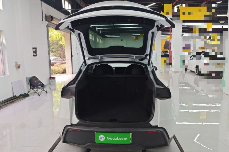 Used Tesla Model Y 2025 Rear-Wheel-Drive Version Trunk