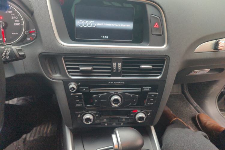 Used Audi Q5 2017 Plus 40 TFSI Technology Model
