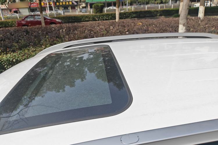 Used Soueast DX3 2016 1.5T CVT Prestige Edition Roof