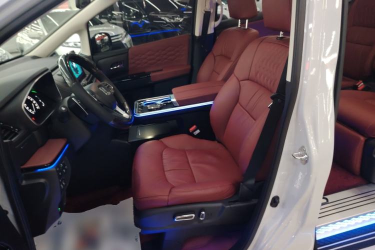 Used Honda Elysion 2024 2.0L eHEV Classic Edition