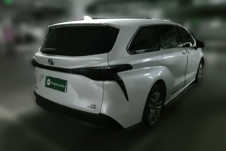 Used Toyota Sienna 2023 2.5L Hybrid Comfort Edition
