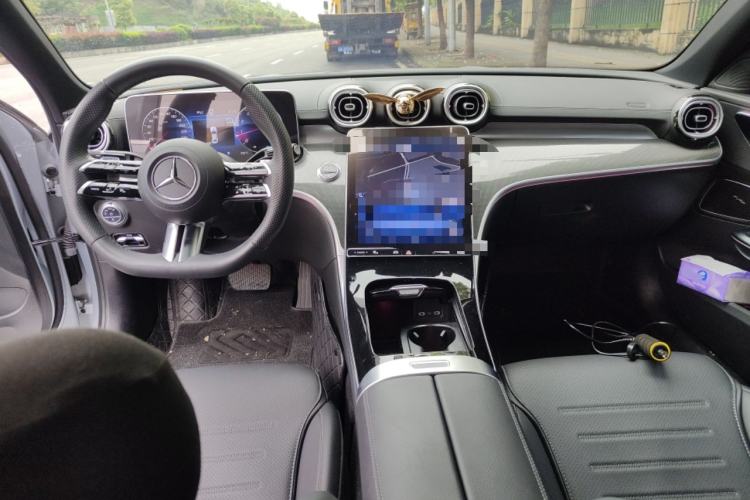 Used Mercedes-Benz C-Class 2023 Second Facelift C 260 L Sport Edition Center Console