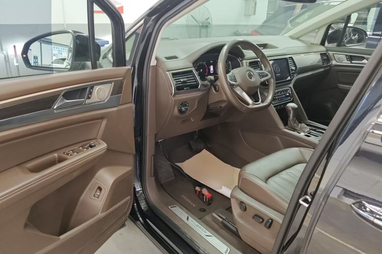 Used Volkswagen Viloran 2020 330TSI Luxury Edition Driver Seat