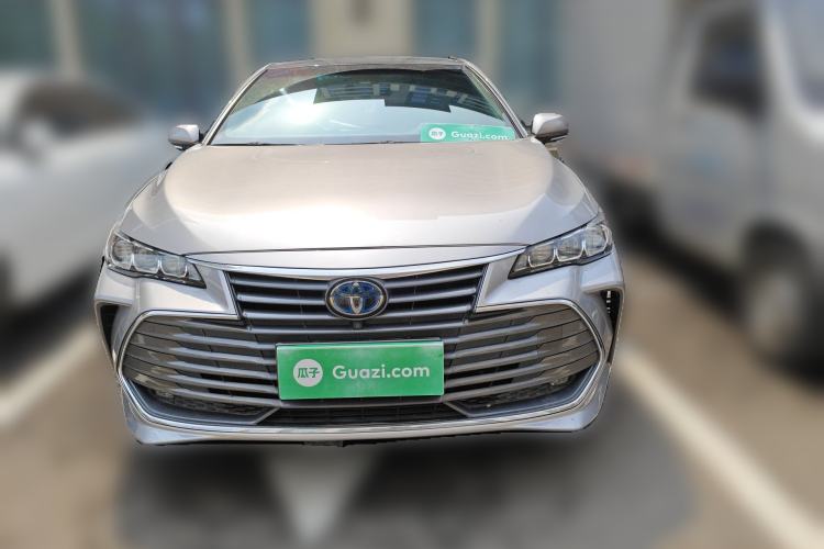 Used Toyota Avalon 2019 Dual-Engine 2.5L XLE Prestige Version China VI Standard Front