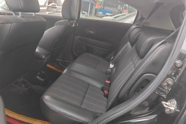 Used Honda Vezel 2017 1.8L CVT Front-Wheel Drive Pioneer Edition