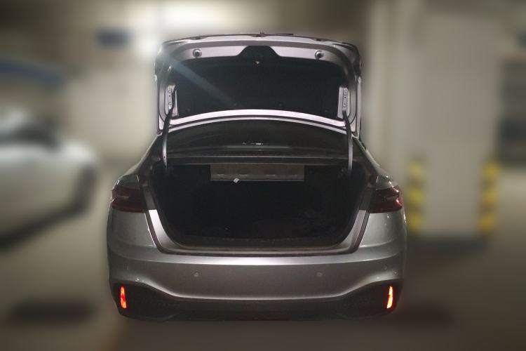 Used Geometry A 2022 Pro 430KM Business Edition Trunk