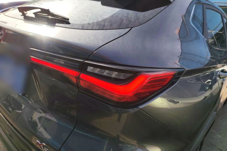 Used CHANGAN OSHAN X5 2021 1.6L CVT Luxury Model Exterior 3