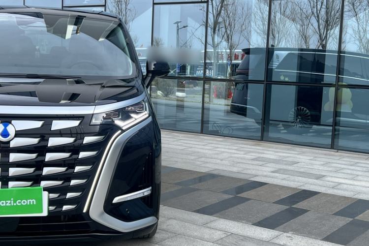 Used Denza D9 2024 DM-i 980 Four-Wheel Drive Prestige Model
