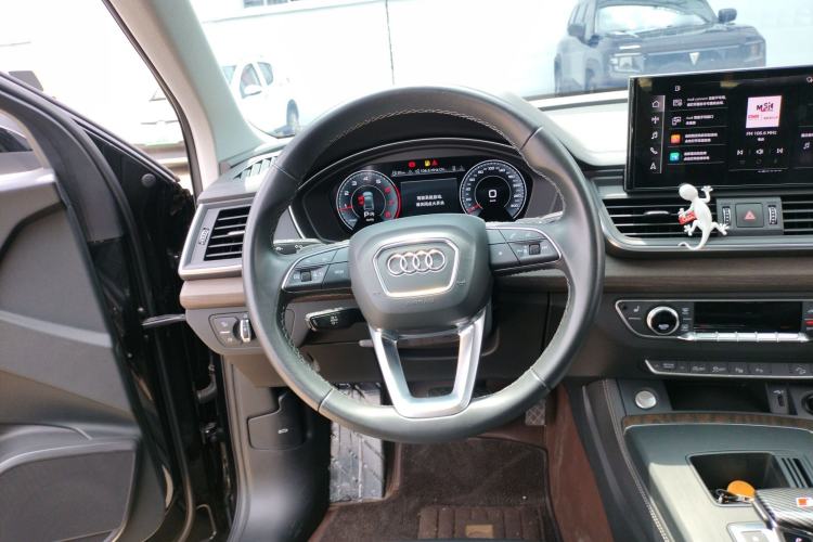 Used Audi Q5L 2022 40T Luxury Elegant Model
