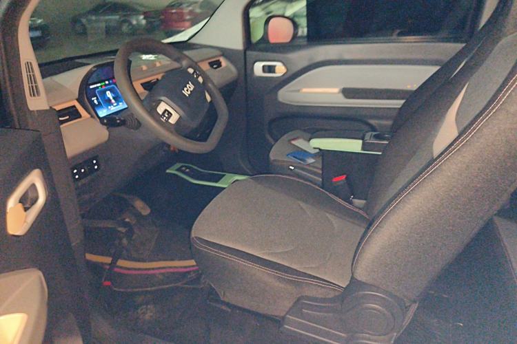 Used Chery QQ Ice Cream 2022 170km Sundae Phosphate Lithium-Ion