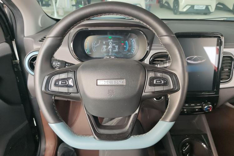 Used Chery QQ Little Ant 2022 Restyled Version Sweet Pink Edition Half-Sugar Version 30.6 kWh 30 kW 301 km Steering Wheel