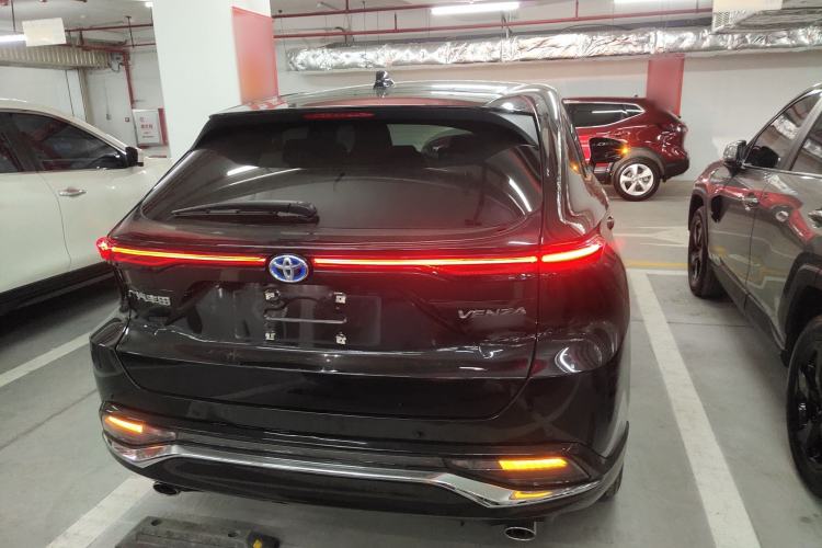 Used Toyota Venza 2023 2.5L Smart Electric Hybrid Dual-Drive Prestige Version