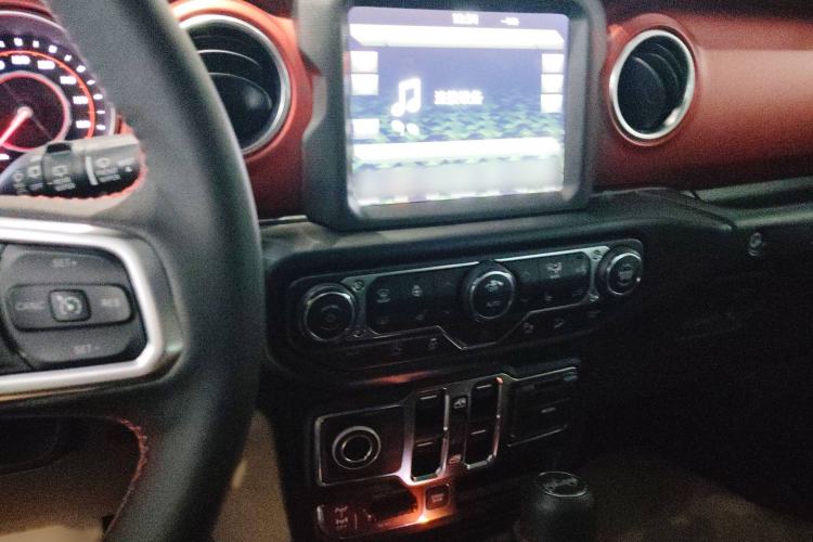 Used Jeep Wrangler 2019 2.0T Rubicon Four-Door Version China VI Emission Standard