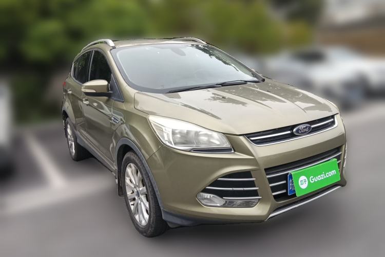 Used Ford Kuga 2013 2.0L GTDi Four-Wheel-Drive Elite Model Front Right 45 Deg