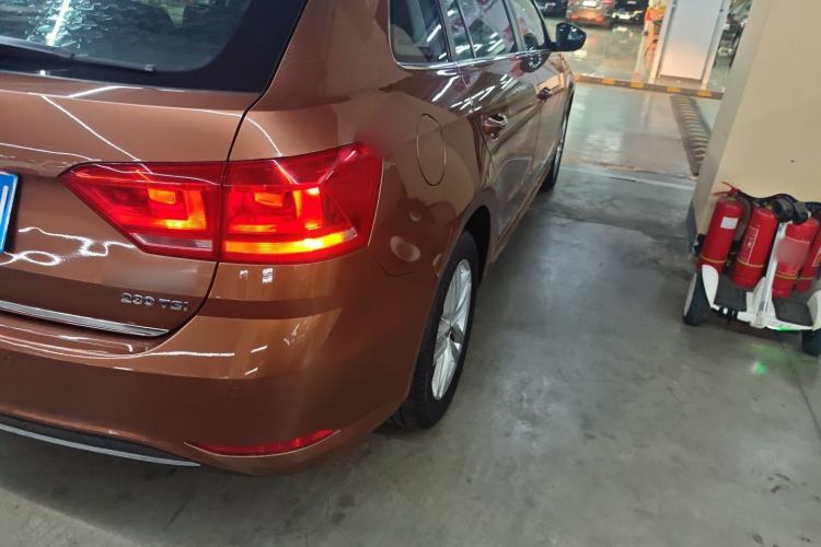 Used Volkswagen Gran Lavida 2015 230TSI DSG Comfort Edition