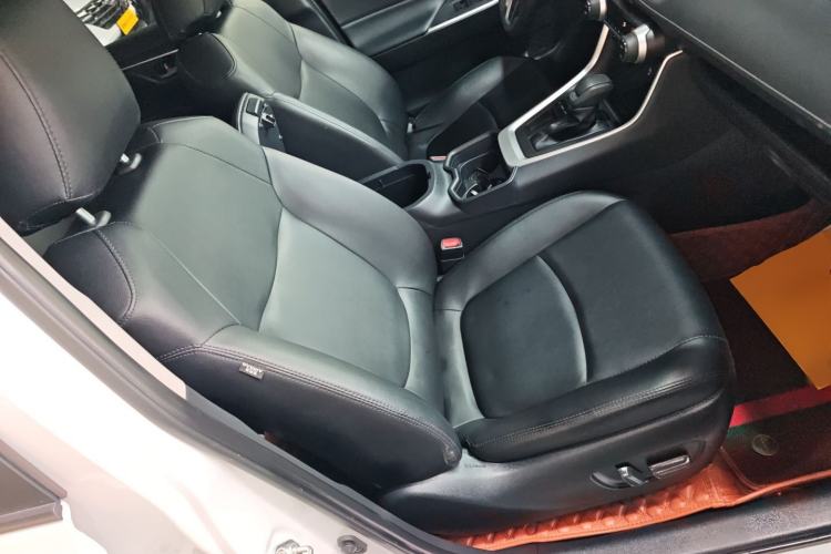 Used Toyota RAV4 2023 2.0L CVT Two-Wheel Drive Fashion Edition
