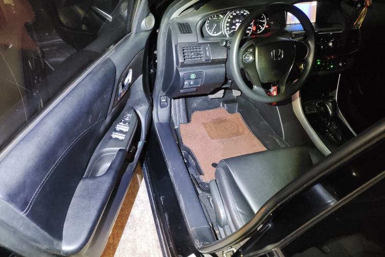 Used Honda Accord 2015 2.0L LX Comfort Edition
