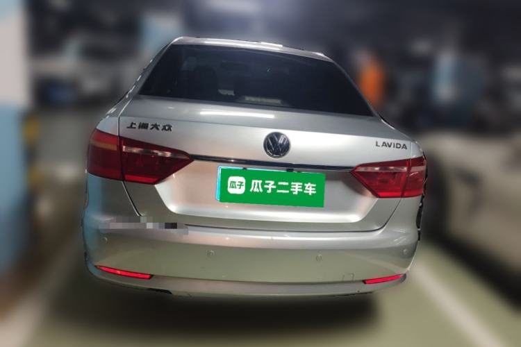 Used Volkswagen Lavida 2013 Revised Classic 1.6L Automatic Fashion Edition
