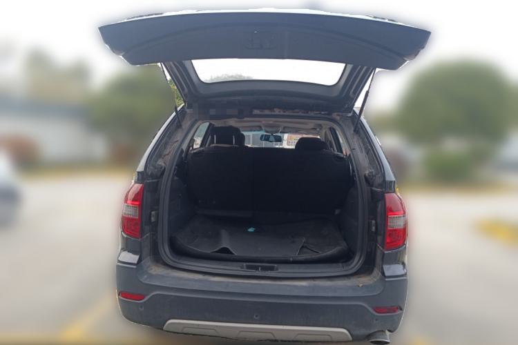 Used Roewe W5 2014 1.8T 2WD Automatic Tharu Special Edition