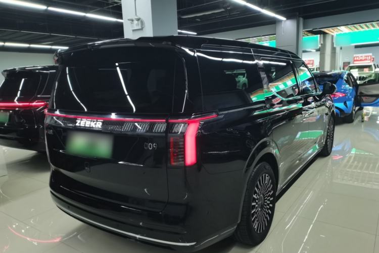 Used Zeekr 009 2024 Six-Seat Executive Version 4WD 108 kWh Rear Right 45 Deg