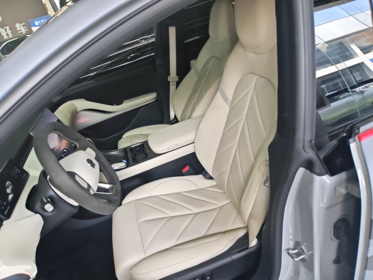 Vordere Reihe im Auto