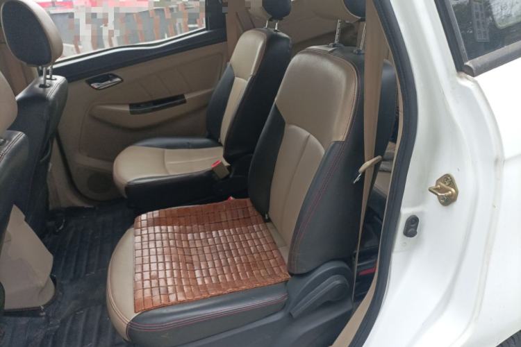 Used FAW Yingzhi 727 2016 1.5L Business Edition Left Rear Seat