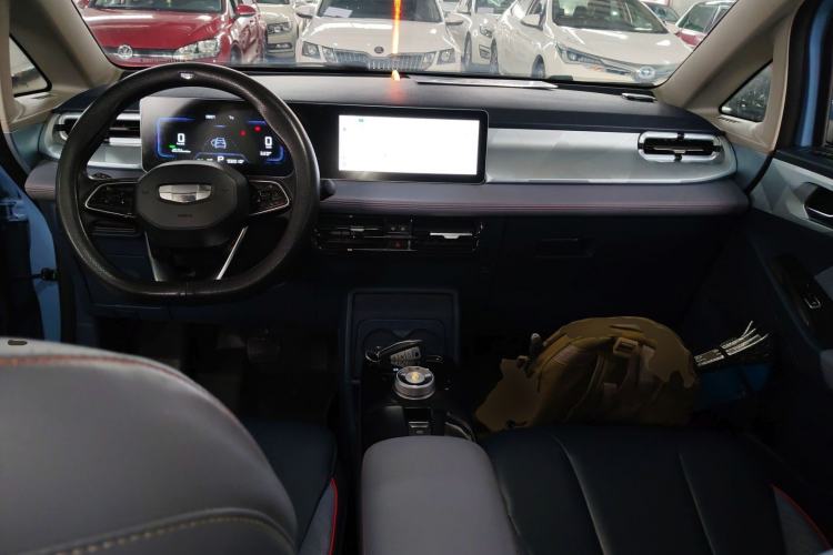 Used Geometry E Firefly 2022 401 km Linglong Tiger 4 Seats
