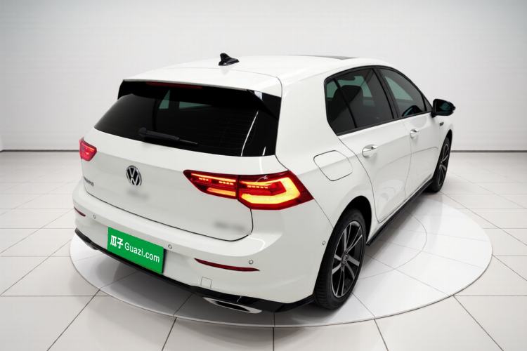 Used Volkswagen Golf 2023 Facelift 280TSI DSG R-Line Lite Rear Right 45 Deg