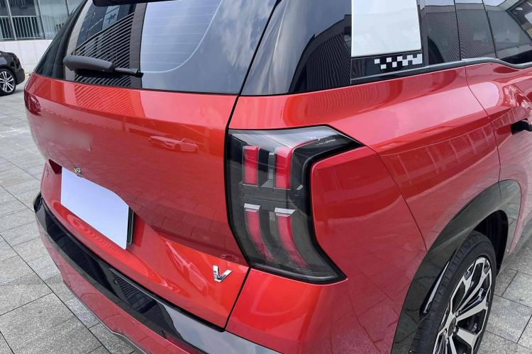 Used AION V 2024 Aion Tyrannosaurus 650 LiDAR Edition
