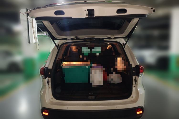 Used Toyota Highlander 2018 2.0T Four-Wheel Drive Luxury Version 7 Seats China VI Standard Trunk