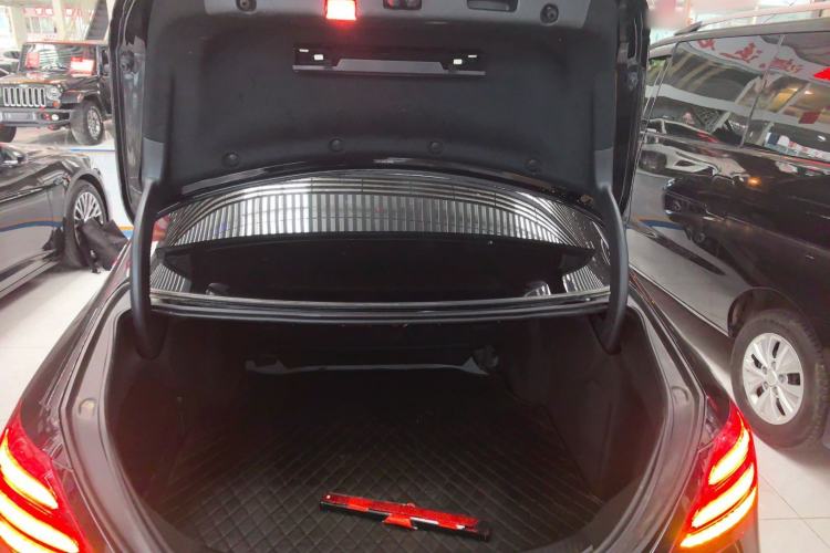 Used Mercedes-Benz E-Class 2019 E 260 L 4MATIC