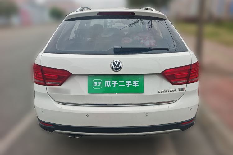 Used Volkswagen Cross Lavida 2014 1.4TSI DSG Rear